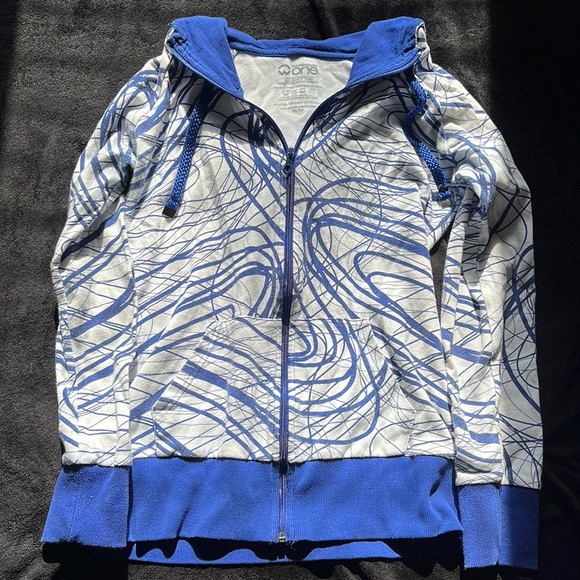 Abstract Scuba Sweater - Picture 1 of 6